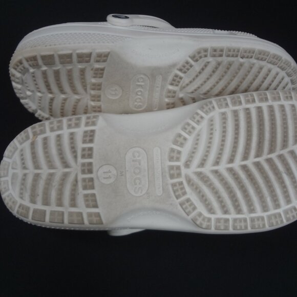 CROCS SLIP ON CLOGS MENS SIZE 11 WHITE SANDALS SHOES - Picture 6 of 7